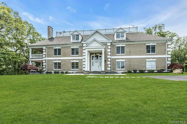 1.78 Acres of Residential Land with Home for Sale in Northport, New York