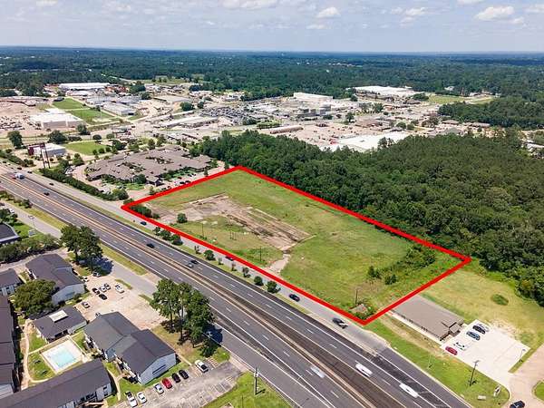 5.63 Acres of Mixed-Use Land for Sale in Lufkin, Texas