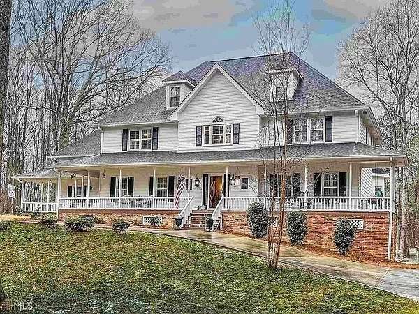 4 Acres of Residential Land with Home for Sale in Fayetteville, Georgia