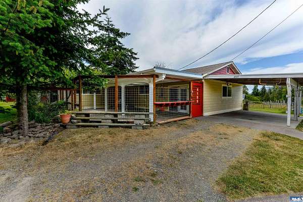 3.67 Acres of Residential Land with Home for Sale in Port Angeles, Washington