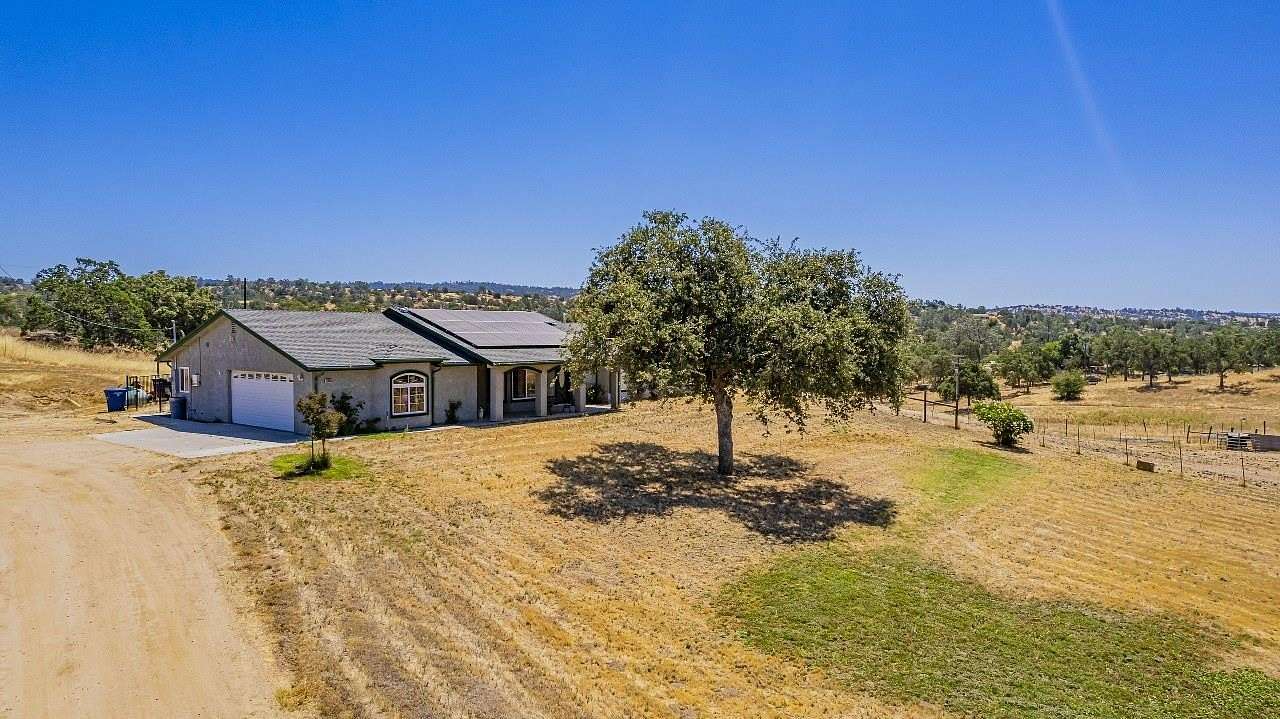 9.1 Acres of Land with Home for Sale in Raymond, California