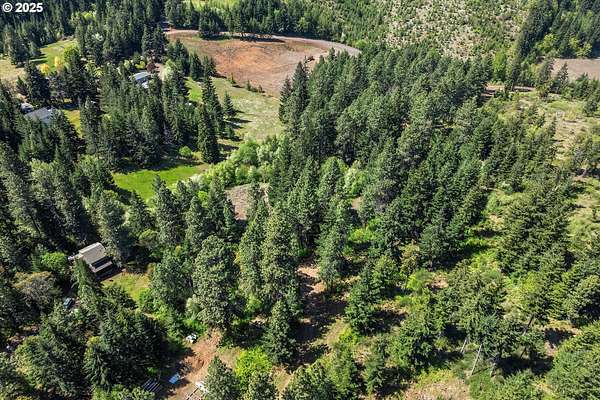 2.25 Acres of Residential Land for Sale in Parkdale, Oregon