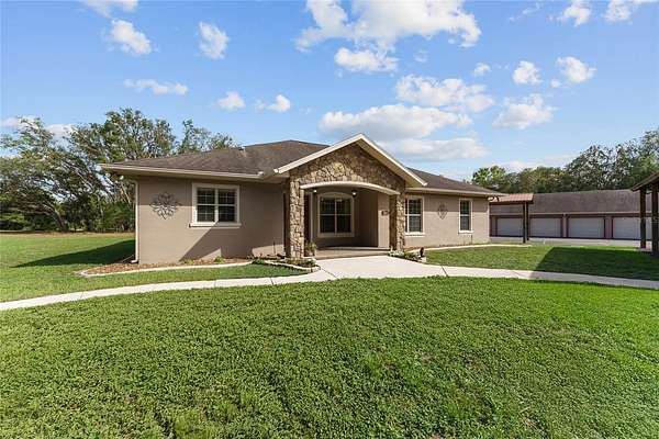 4.53 Acres of Residential Land with Home for Sale in Ocklawaha, Florida