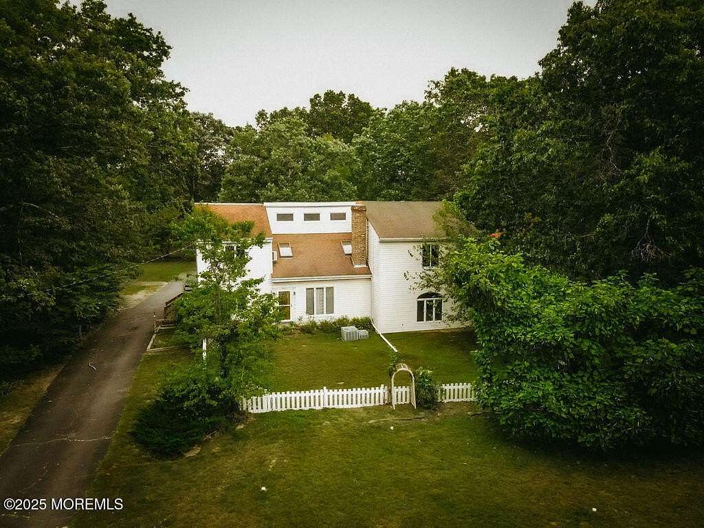 1.72 Acres of Residential Land with Home for Sale in Jackson Township, New Jersey