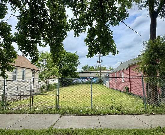0.07 Acres of Land for Sale in Chicago, Illinois