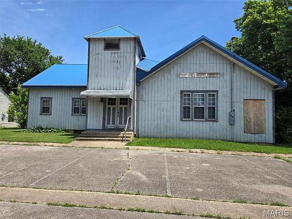 0.34 Acres of Mixed-Use Land for Sale in Lebanon, Missouri