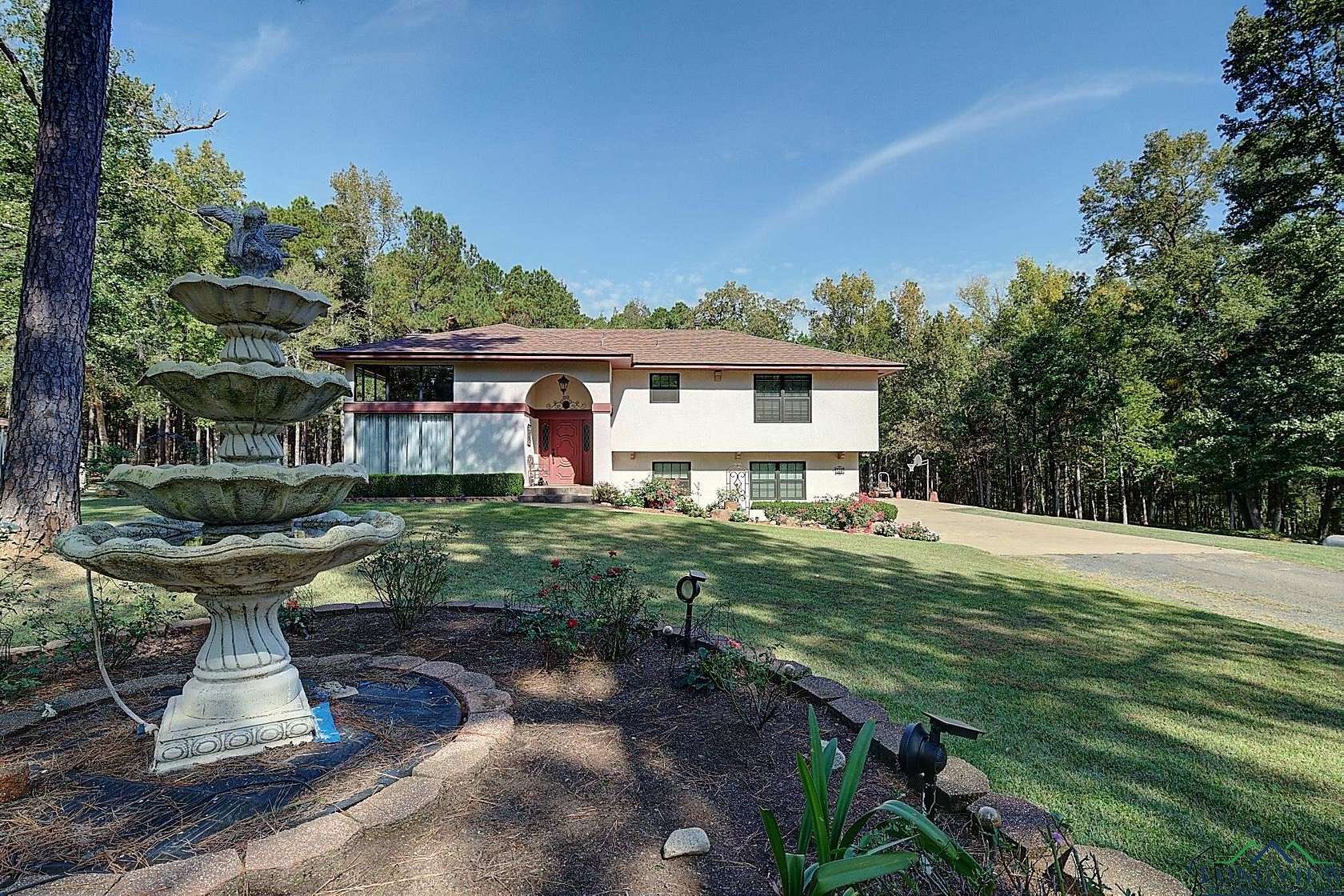 31 Acres of Land with Home for Sale in Linden, Texas