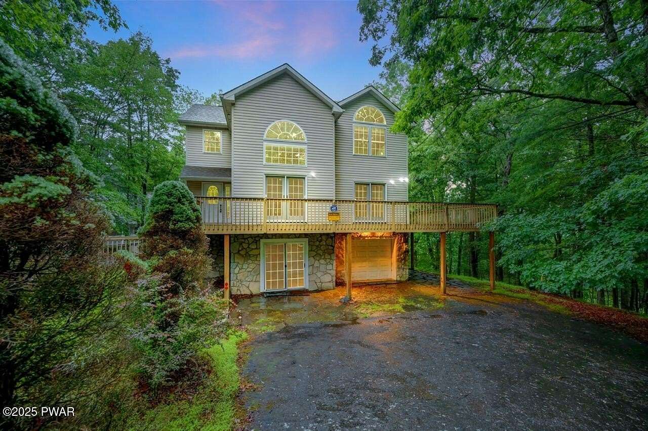 1.53 Acres of Residential Land with Home for Sale in Lackawaxen, Pennsylvania