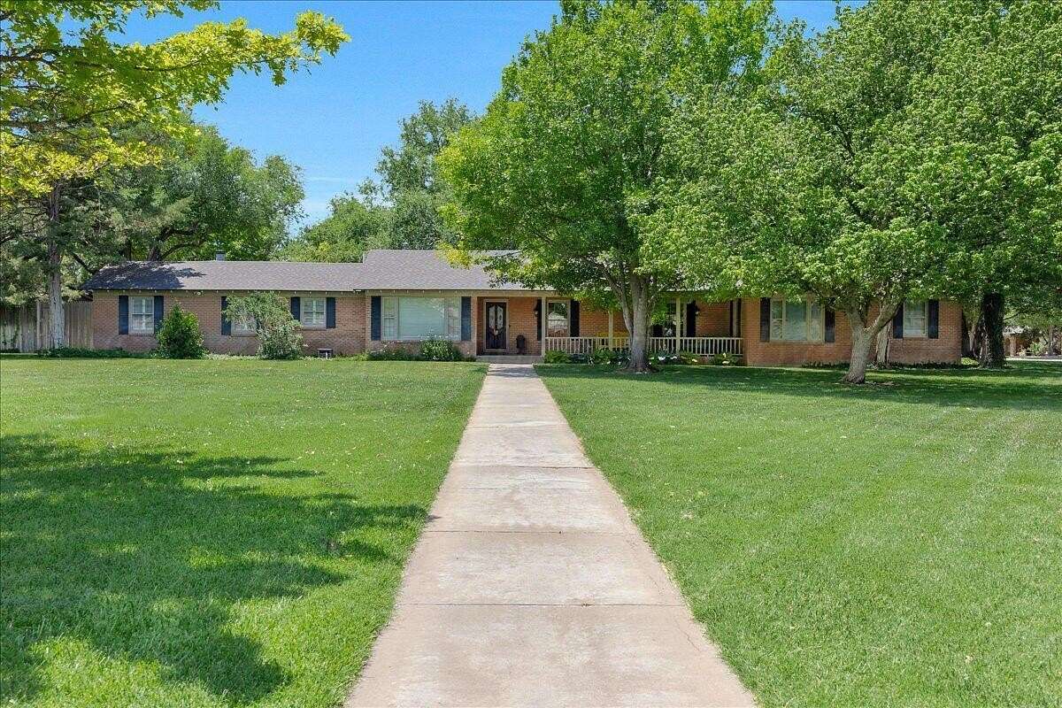 2 Acres of Land with Home for Sale in Amarillo, Texas