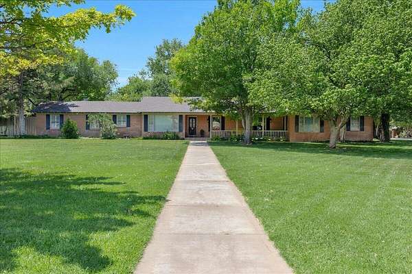 2 Acres of Residential Land with Home for Sale in Amarillo, Texas