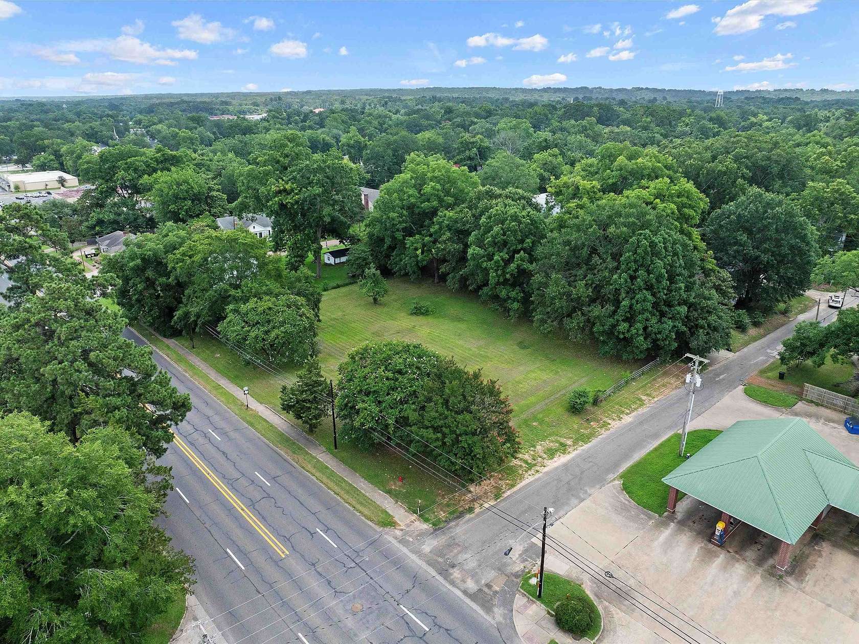 0.76 Acres of Residential Land for Sale in Jefferson, Texas