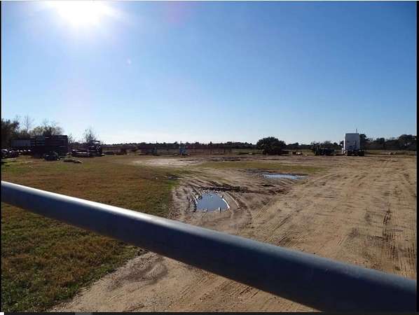 13 Acres of Land for Sale in Sealy, Texas