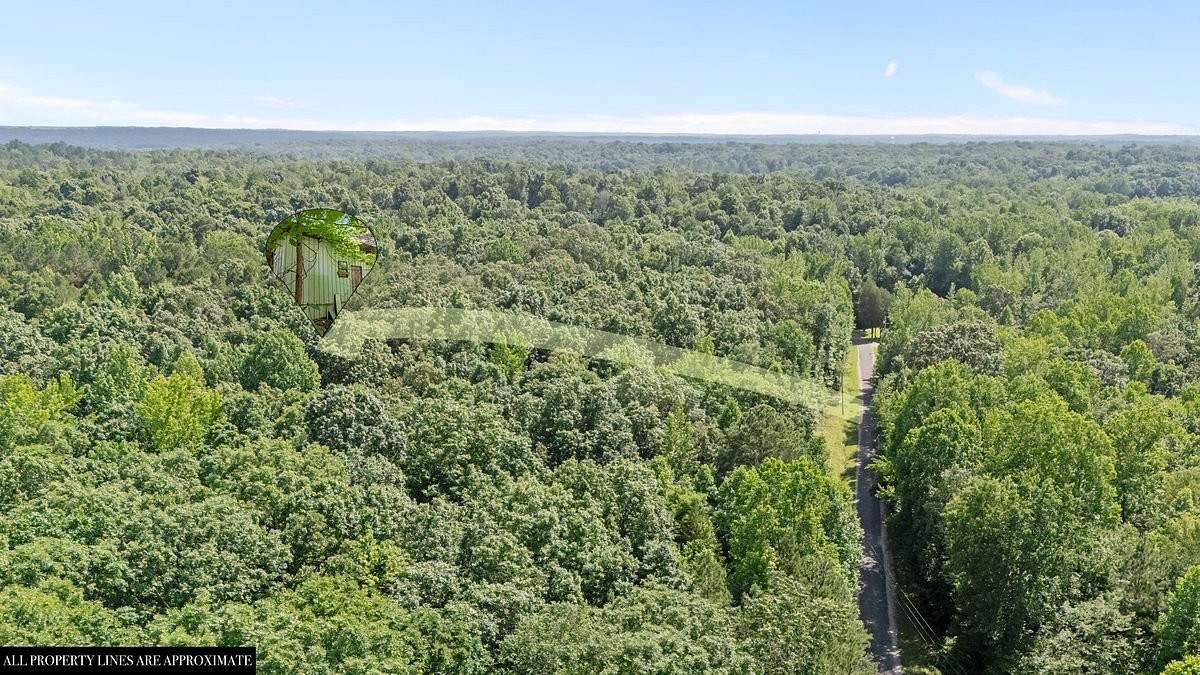 17 Acres of Recreational Land for Sale in Camden, Tennessee