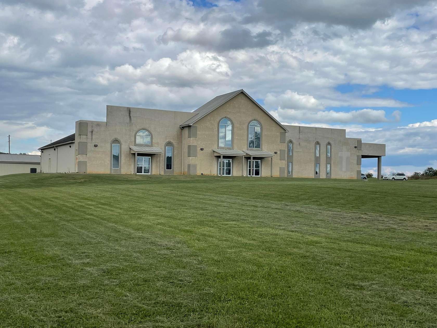 7.87 Acres of Improved Mixed-Use Land for Sale in Mount Sterling, Ohio