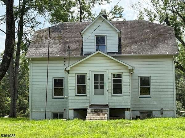 4.16 Acres of Residential Land with Home for Sale in Readington Township, New Jersey