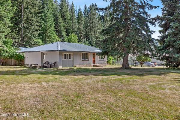 5.22 Acres of Residential Land with Home for Sale in Coeur d'Alene, Idaho