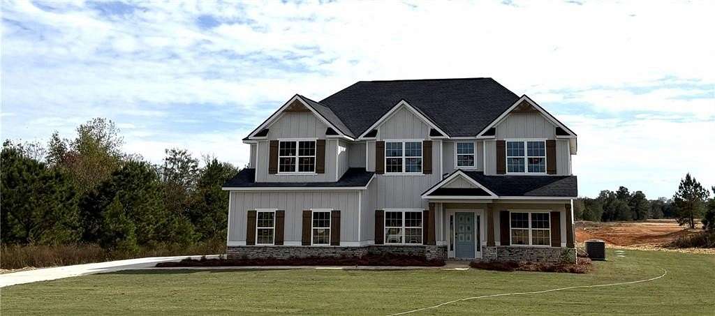 5.64 Acres of Residential Land with Home for Sale in Fort Mitchell, Alabama