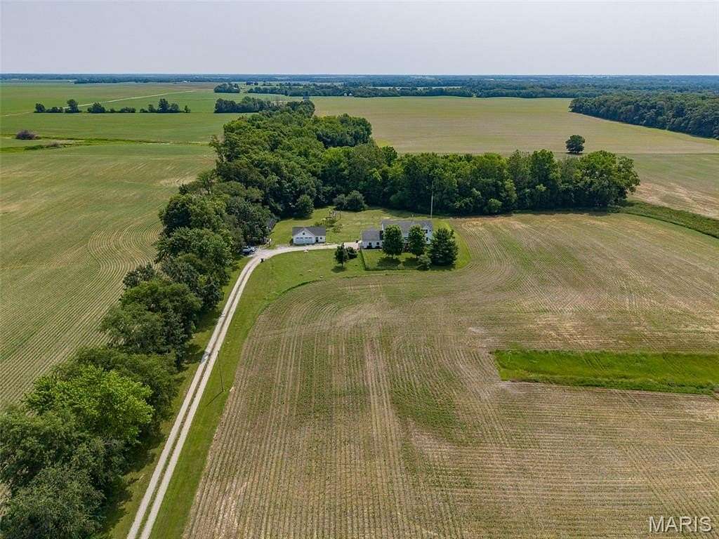 5 Acres of Residential Land with Home for Sale in Rockbridge, Illinois