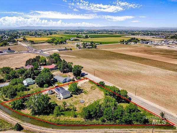 2.2 Acres of Residential Land with Home for Sale in Nampa, Idaho