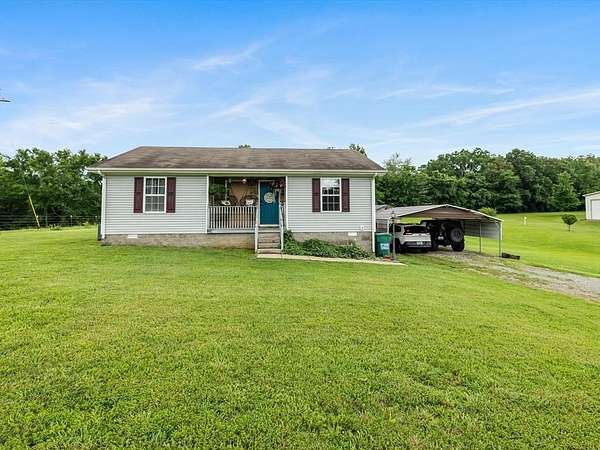 1.5 Acres of Residential Land with Home for Sale in Dawson Springs, Kentucky