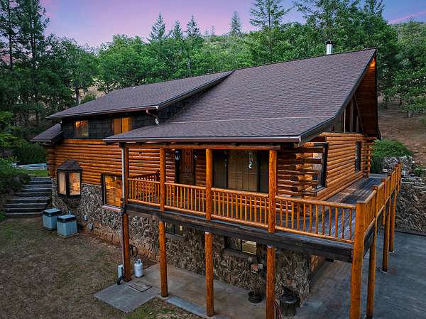 54 Acres of Recreational Land with Home for Sale in Jacksonville, Oregon