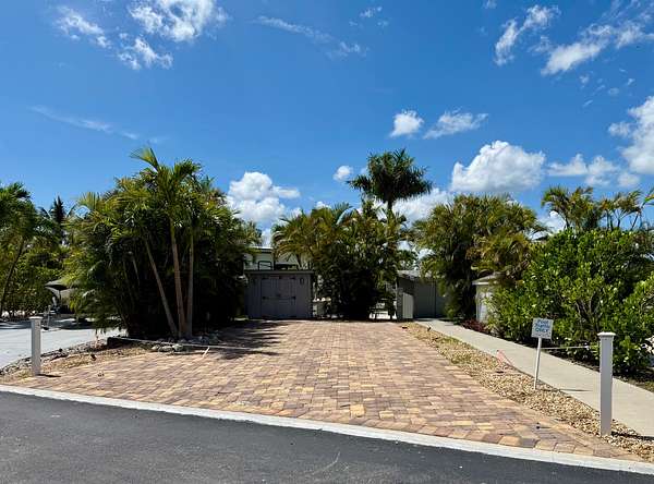 Land for Sale in Chokoloskee, Florida