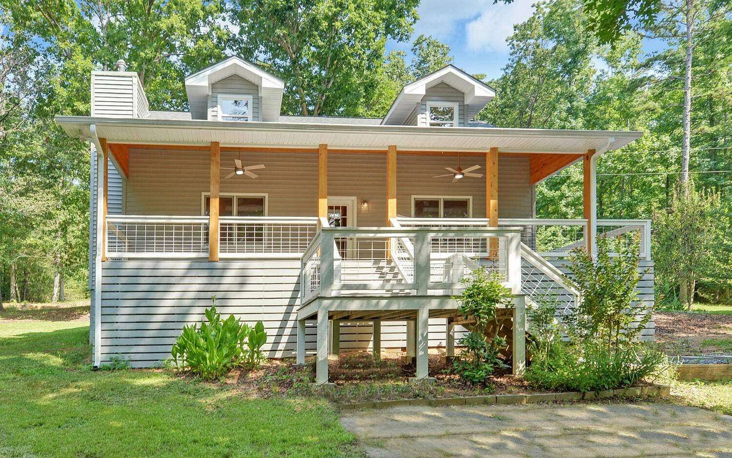 16 Acres of Land with Home for Sale in Hartwell, Georgia