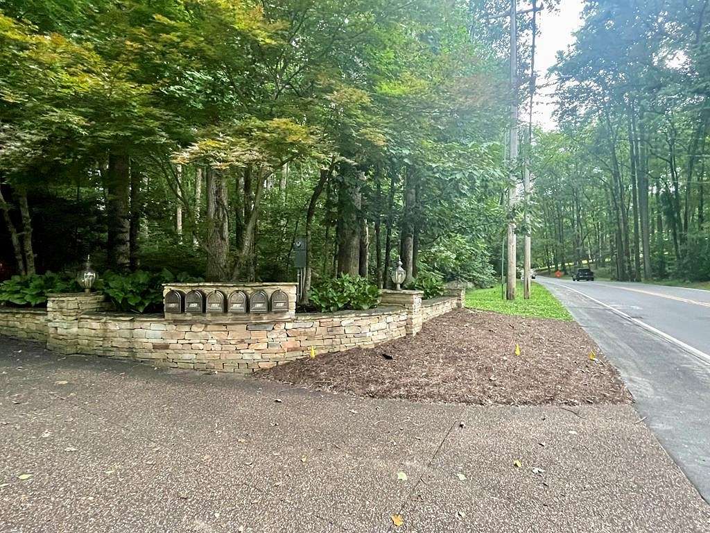 0.95 Acres of Residential Land for Sale in Cookeville, Tennessee