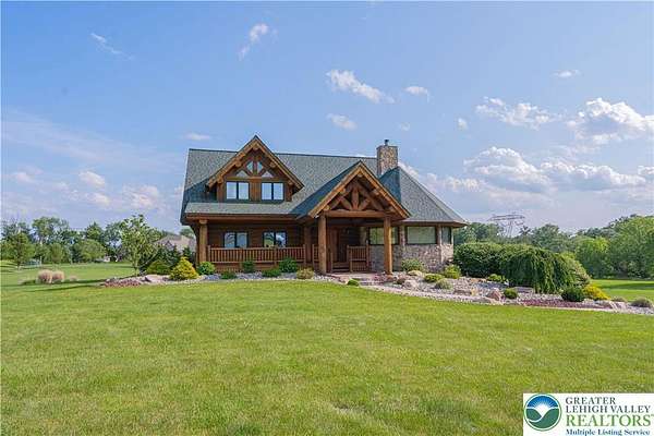 2.5 Acres of Residential Land with Home for Sale in Bushkill Township, Pennsylvania