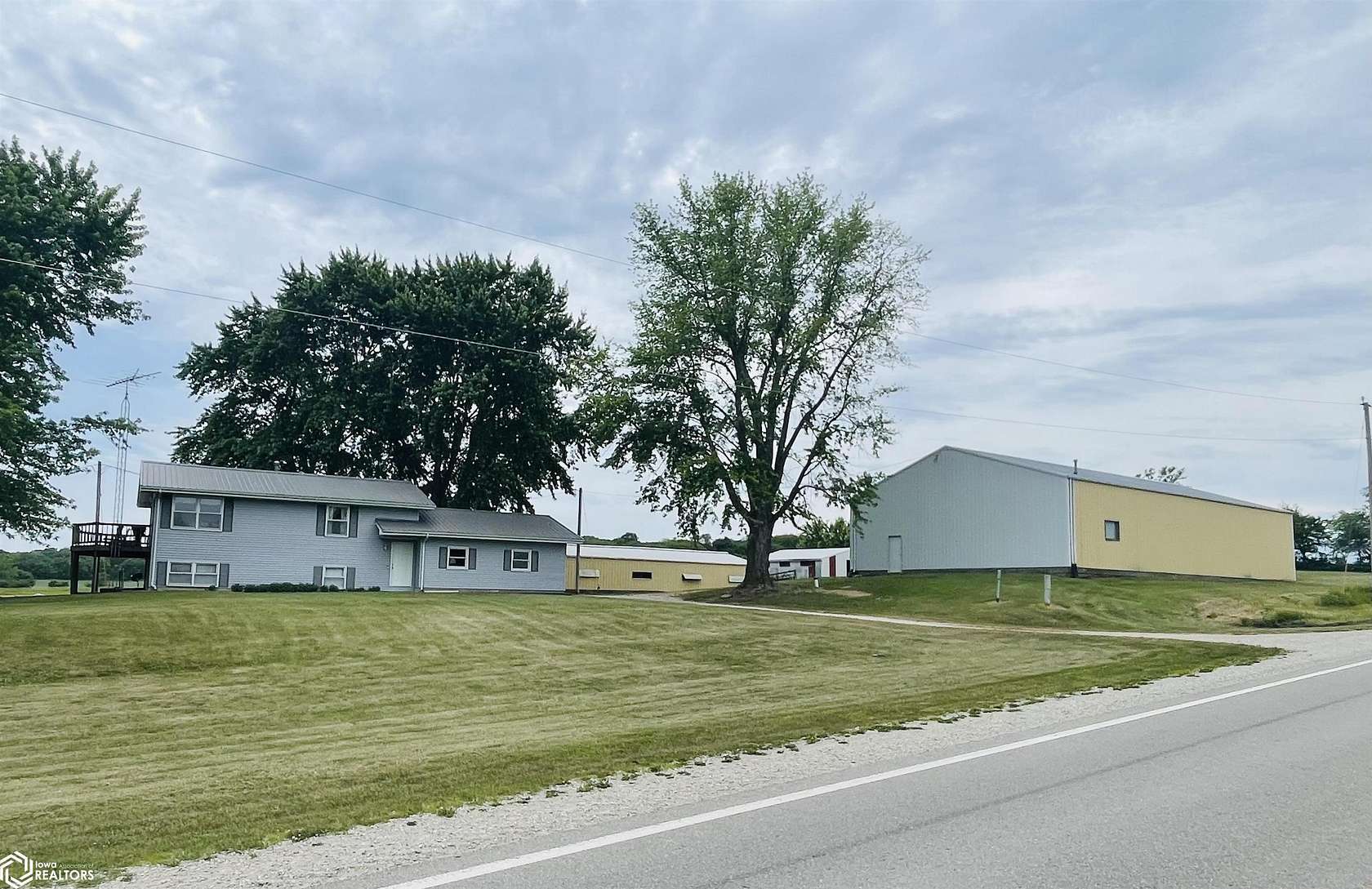 35.9 Acres of Agricultural Land with Home for Sale in Oskaloosa, Iowa