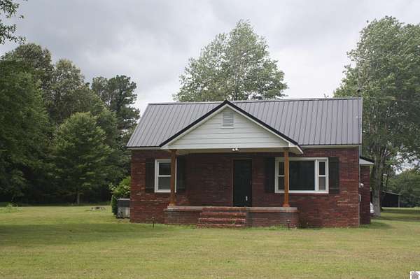 2.77 Acres of Residential Land with Home for Sale in Mayfield, Kentucky