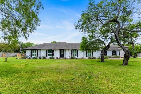 2.6 Acres of Residential Land with Home for Sale in Robstown, Texas