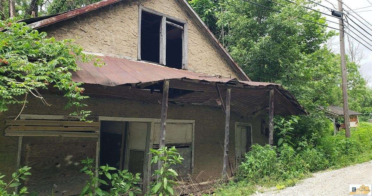 0.89 Acres of Land for Sale in Bonnieville, Kentucky