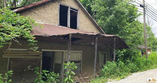 0.89 Acres of Land for Sale in Bonnieville, Kentucky