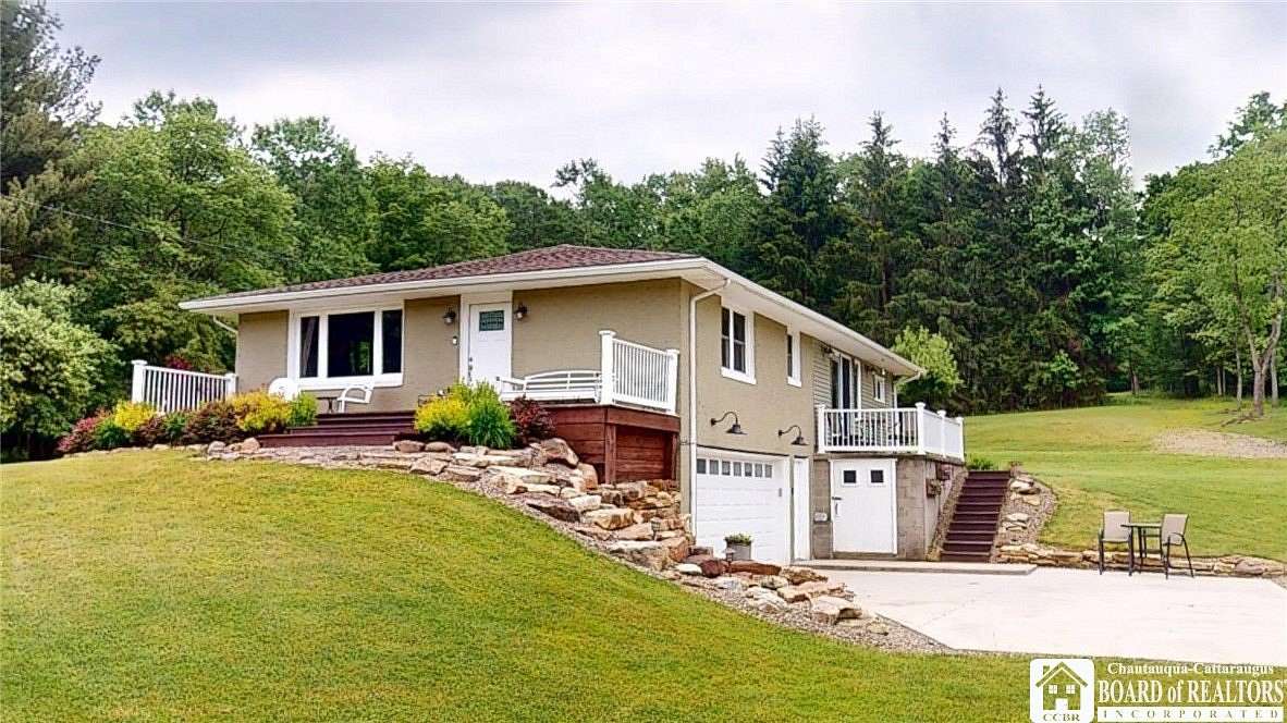 5.4 Acres of Residential Land with Home for Sale in Frewsburg, New York