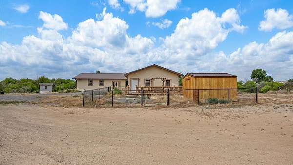 4.5 Acres of Residential Land with Home for Sale in Austin, Colorado