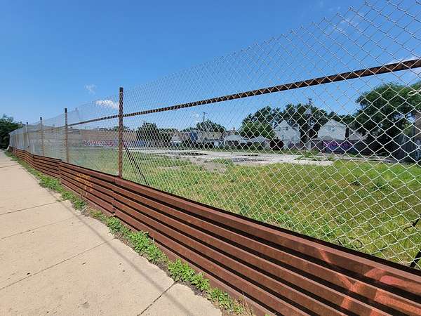 0.66 Acres of Commercial Land for Sale in Chicago, Illinois