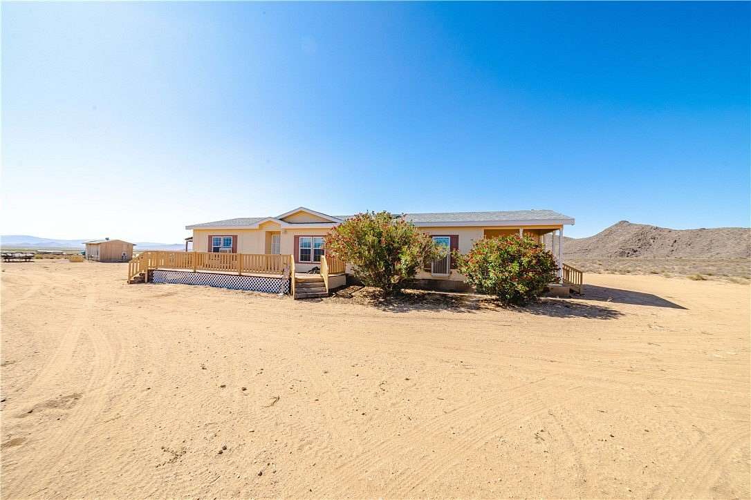 39.8 Acres of Land with Home for Sale in Kingman, Arizona