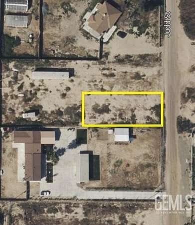 0.25 Acres of Mixed-Use Land for Lease in Bakersfield, California