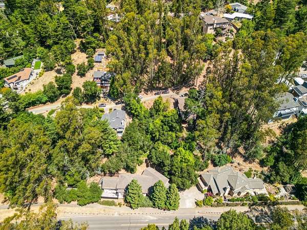 0.12 Acres of Residential Land for Sale in Oakland, California