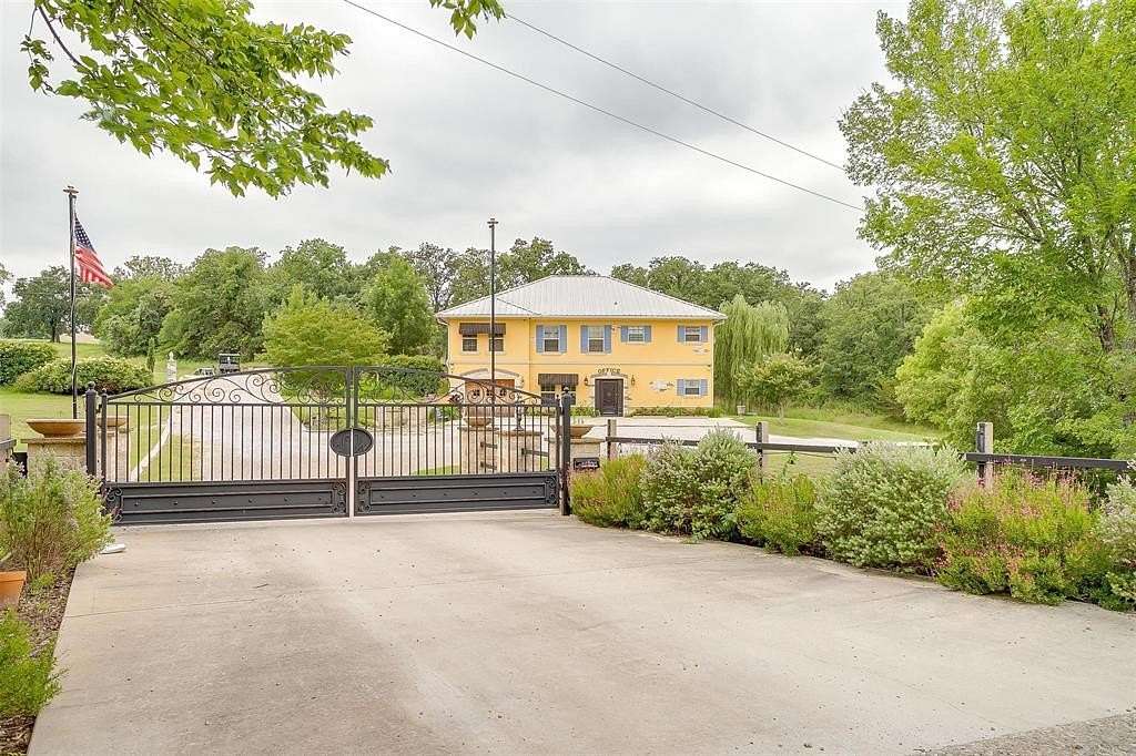 39.3 Acres of Improved Land for Sale in Springtown, Texas