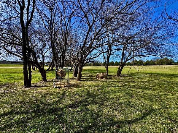 40 Acres of Agricultural Land for Sale in Campbell, Texas
