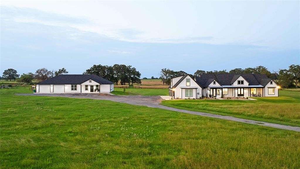 6 Acres of Residential Land with Home for Sale in North Zulch, Texas