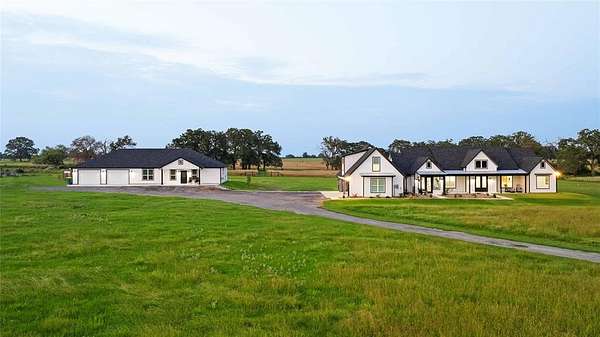 6 Acres of Residential Land with Home for Sale in North Zulch, Texas