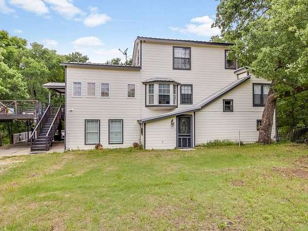 19.7 Acres of Recreational Land with Home for Sale in Hubbard, Texas