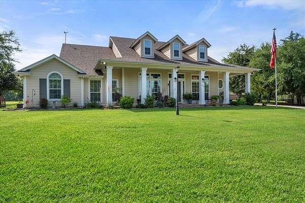 2.18 Acres of Residential Land with Home for Sale in Kerens, Texas