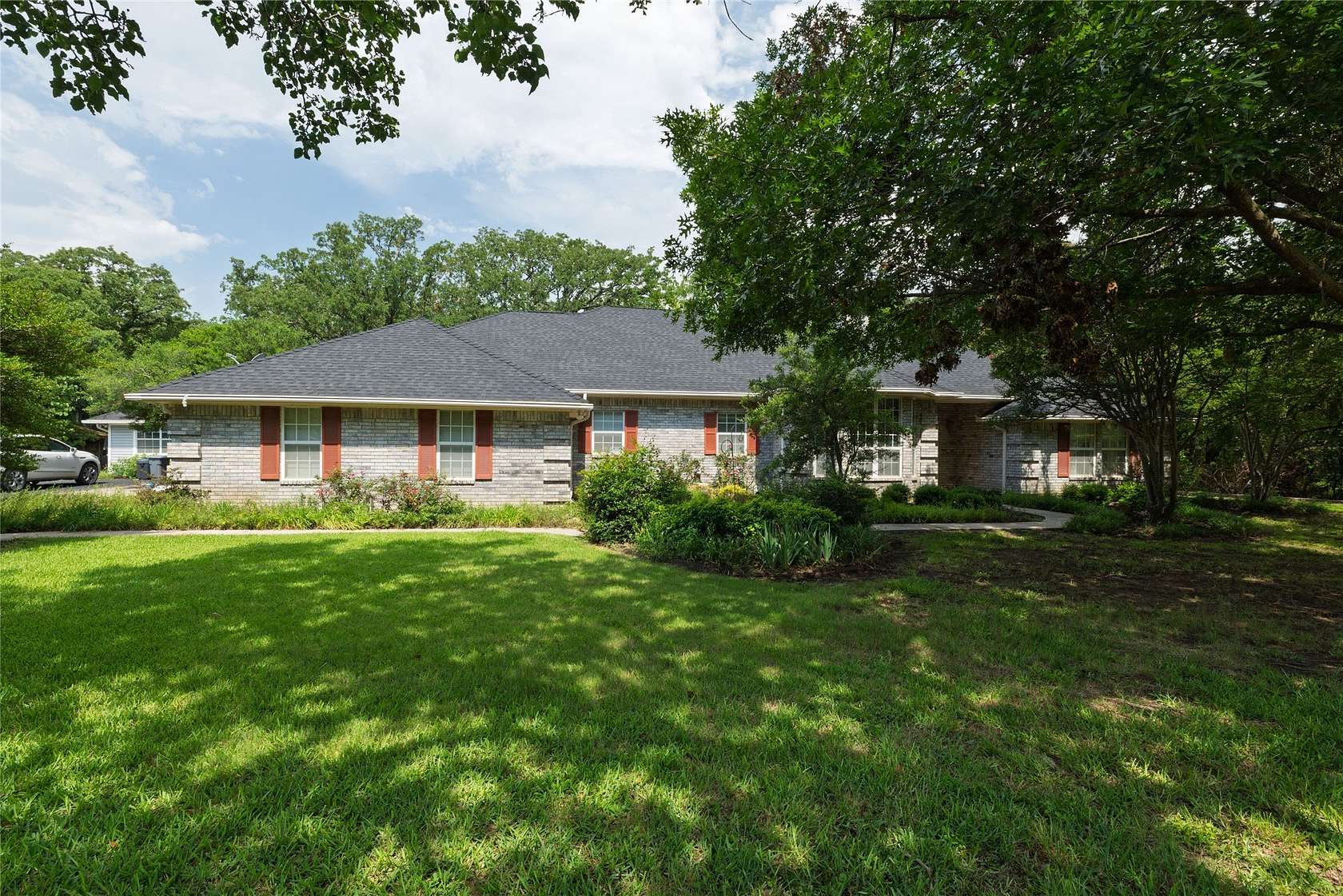 2 Acres of Land with Home for Sale in Bridgeport, Texas
