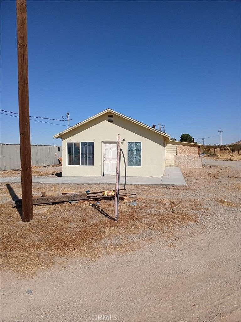 4.33 Acres of Residential Land with Home for Sale in Palmdale, California