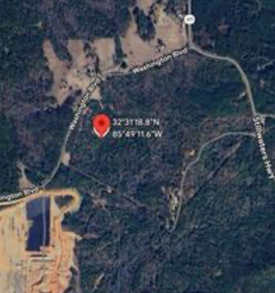 32 Acres of Recreational Land for Sale in Tallassee, Alabama