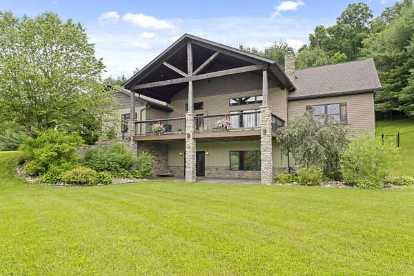 14.1 Acres of Land with Home for Sale in Warsaw, Ohio